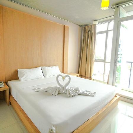Bansabai Sabaidee Service Apartment Bangkok Exterior photo