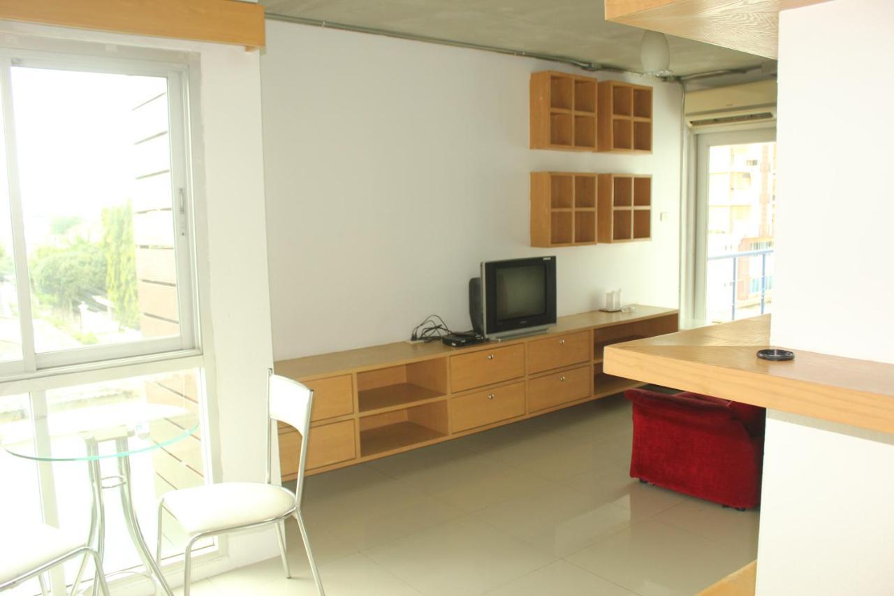Bansabai Sabaidee Service Apartment Bangkok Exterior photo