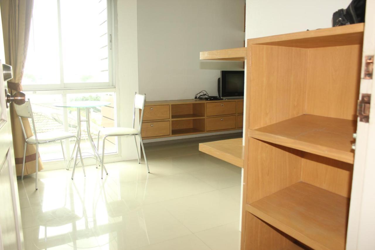 Bansabai Sabaidee Service Apartment Bangkok Exterior photo